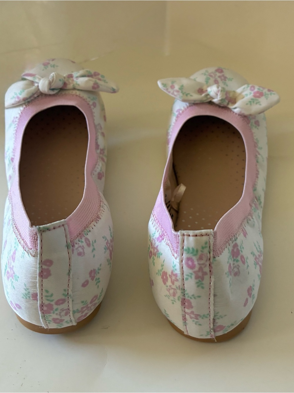 Nordstrom Rack Girls Remma floral ballet flats with bow details Size 4M - Picture 5 of 14
